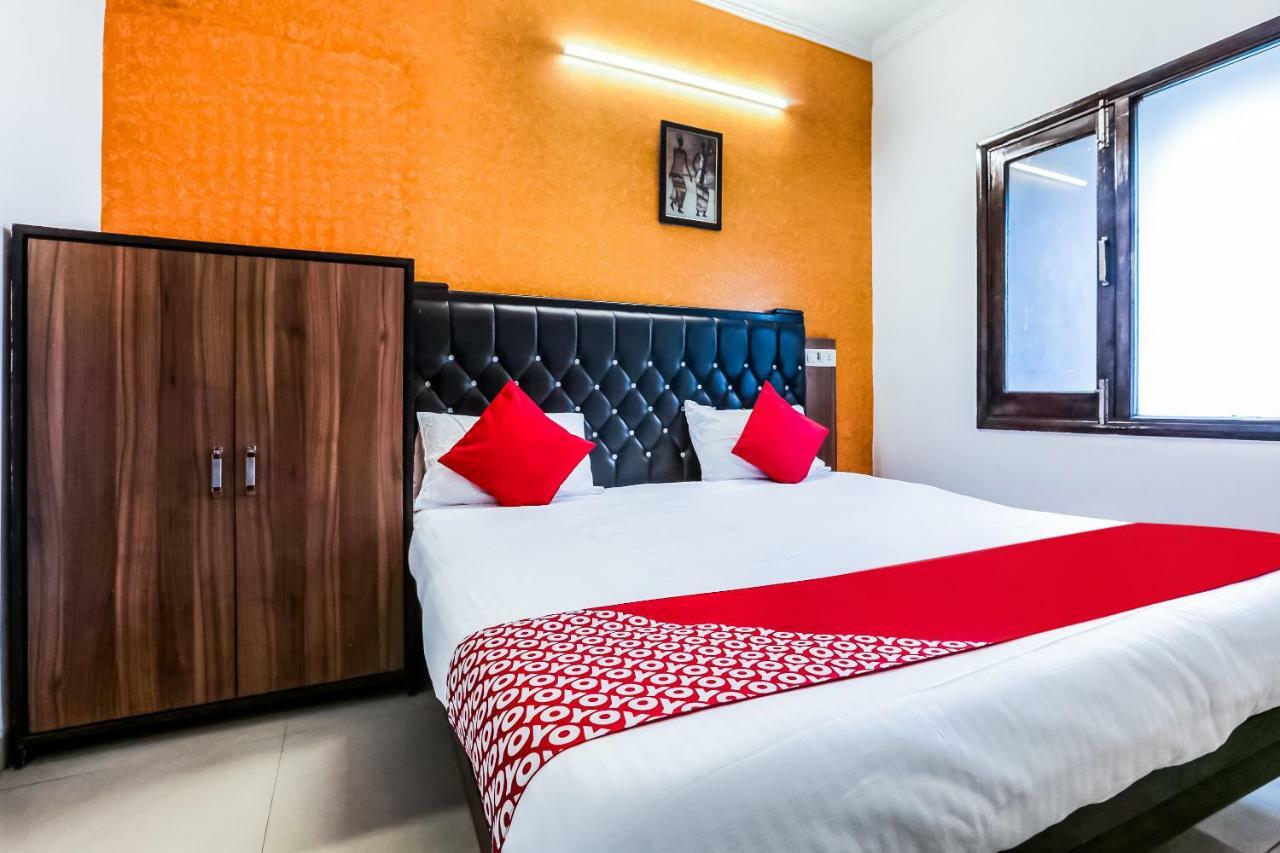 Oyo Flagship 37488 Hotel R V Regency Amritsar Exterior foto